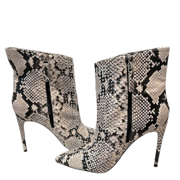 JLo Jennifer Lopez Frankalina Snake Print Rhinestone Booties Size 8 - Picture 4 of 7